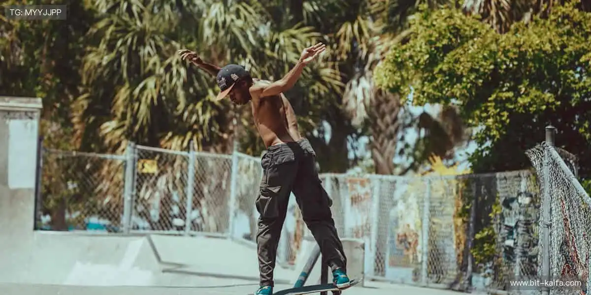 沉浸式真人游戏空间：语音互动边玩边聊，好友约局随叫随到热血不打烊